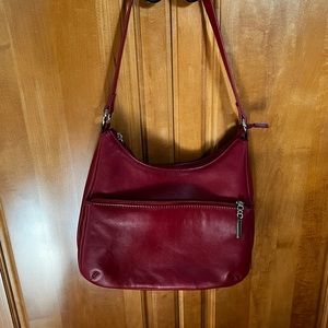 Women’s leather shoulder bag